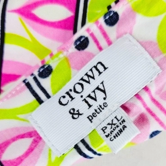 ❌SOLD❌Crown & Ivy•Colorful Top - Picture 4 of 5